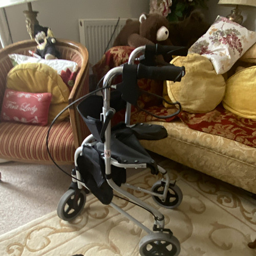 Wheel rollator walker with - walker,