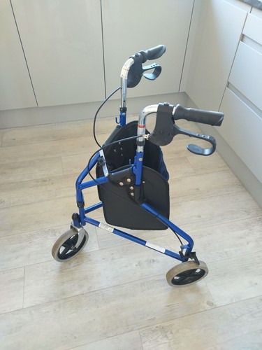Tri wheel walker - walker,
