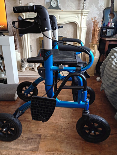 Blue wheel rollator walker - blue, 4-wheel